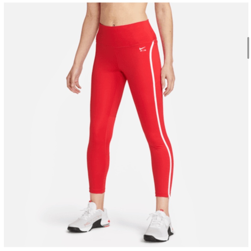 Nike Air Fast Women's Mid-Rise 7/8 Running
Leggings with Pockets